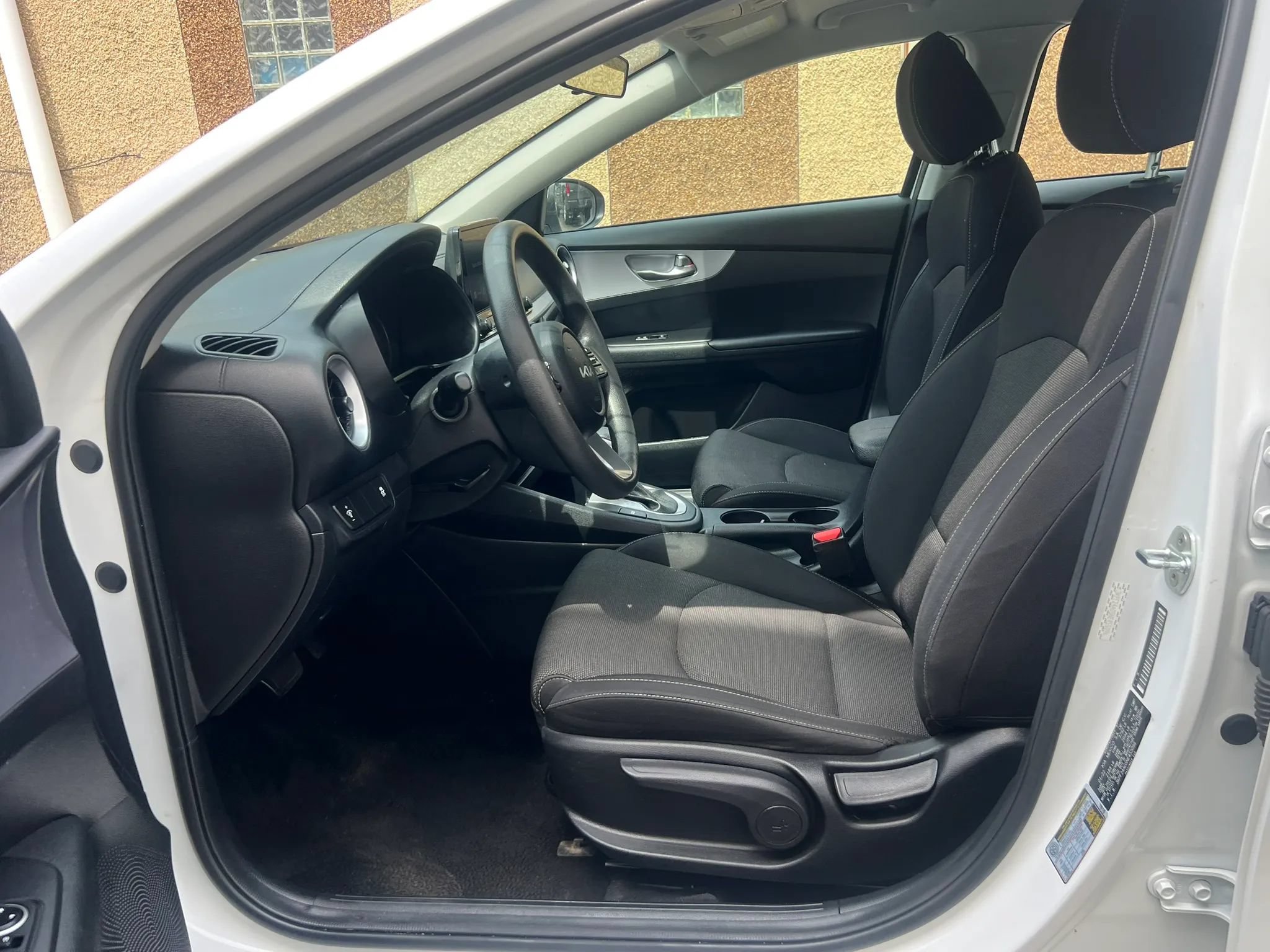Used 2022 Kia Forte LXS FWD image 26