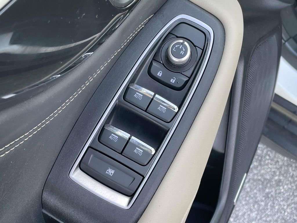 Certified 2022 Subaru Outback Limited image 6