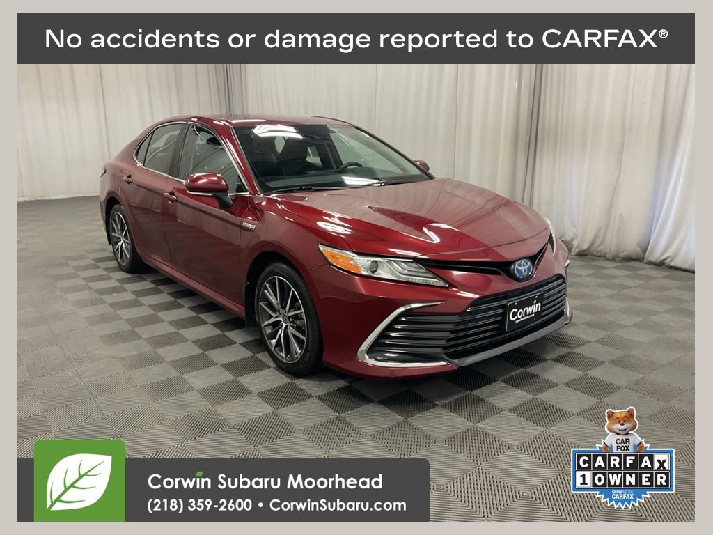 Used 2021 Toyota Camry XLE w/ Cold Weather Package FWD image 1