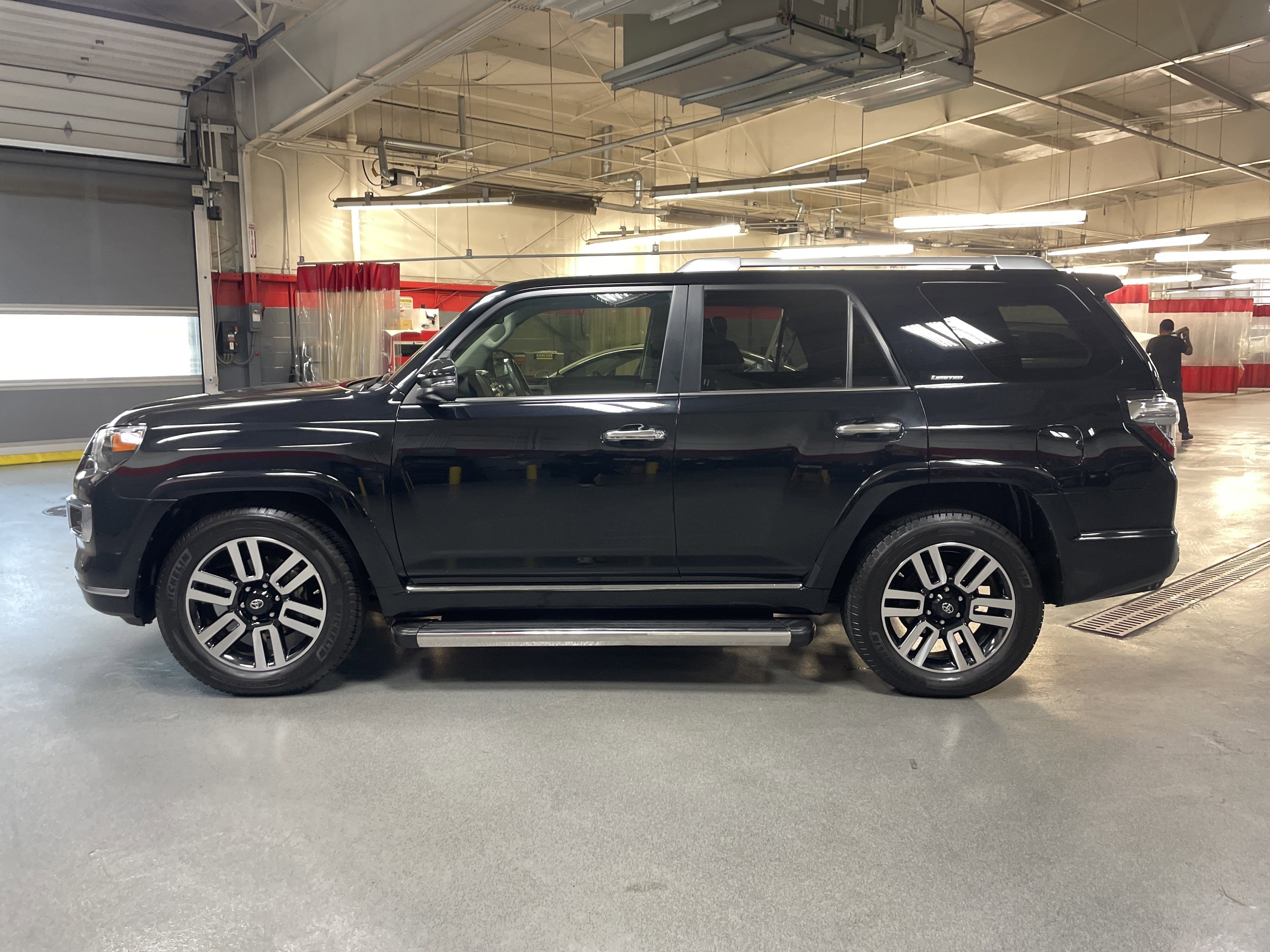 Used 2015 Toyota 4Runner Limited image 7