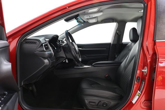 Used 2019 Toyota Camry SE FWD image 17
