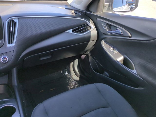 Used 2020 Chevrolet Malibu LS image 18