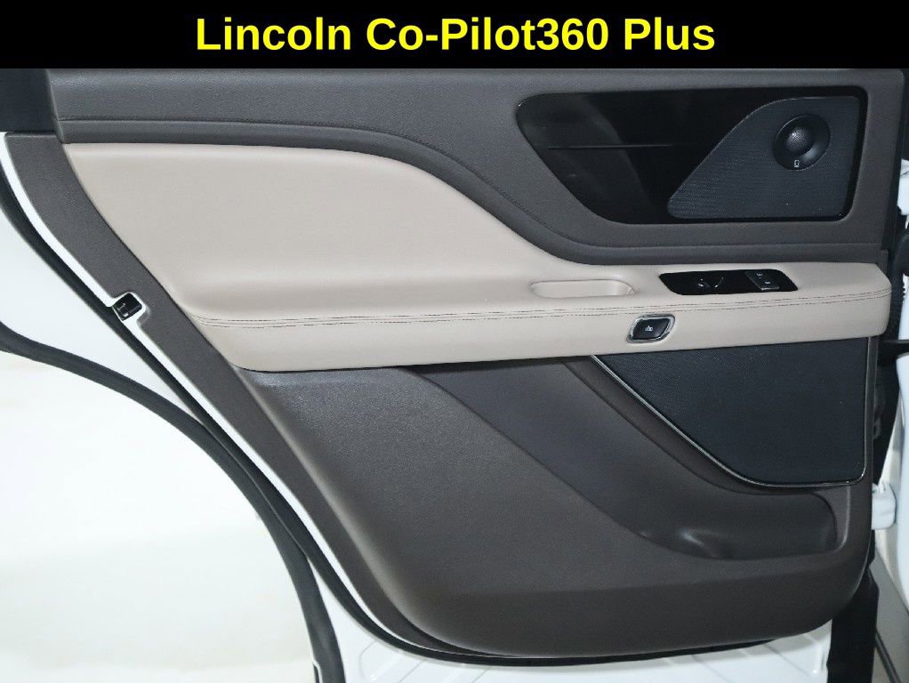 Used 2020 Lincoln Aviator Reserve w/ Equipment Group 201A image 13