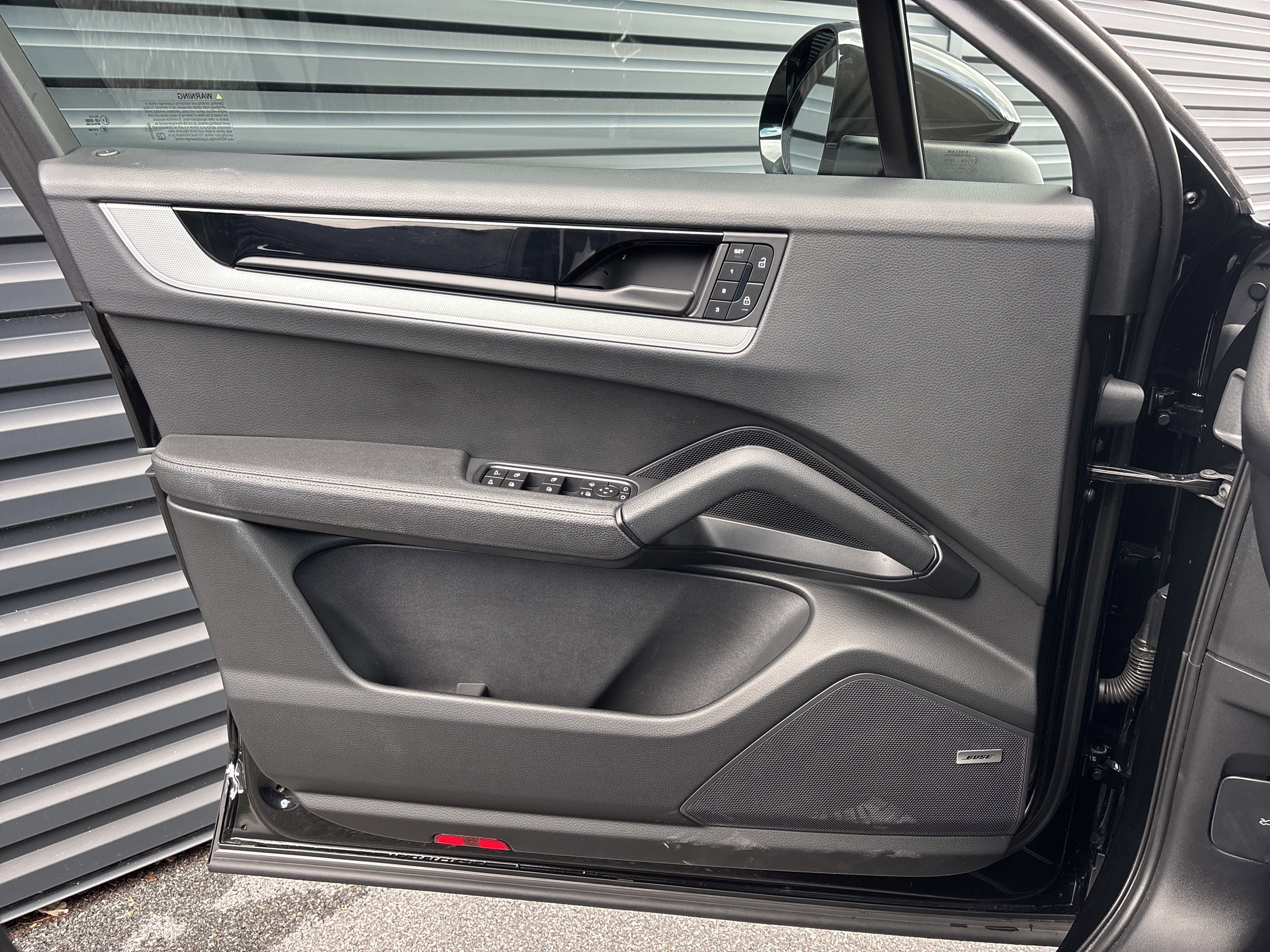 Certified 2024 Porsche Cayenne Coupe image 14