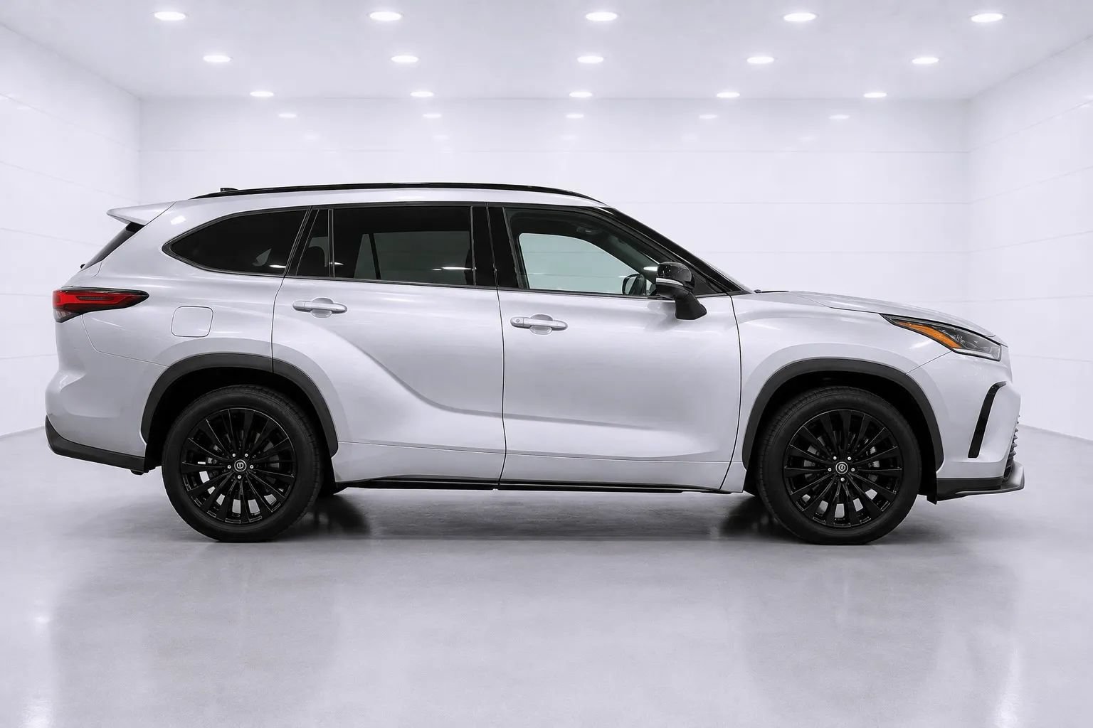 Used 2023 Toyota Highlander XSE AWD/4WD image 6