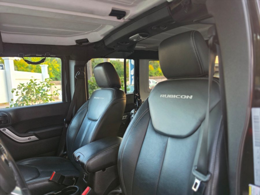Used 2016 Jeep Wrangler Unlimited Rubicon AWD/4WD image 24