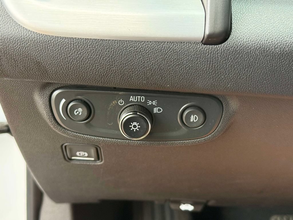 Used 2023 GMC Terrain SLT AWD/4WD image 26