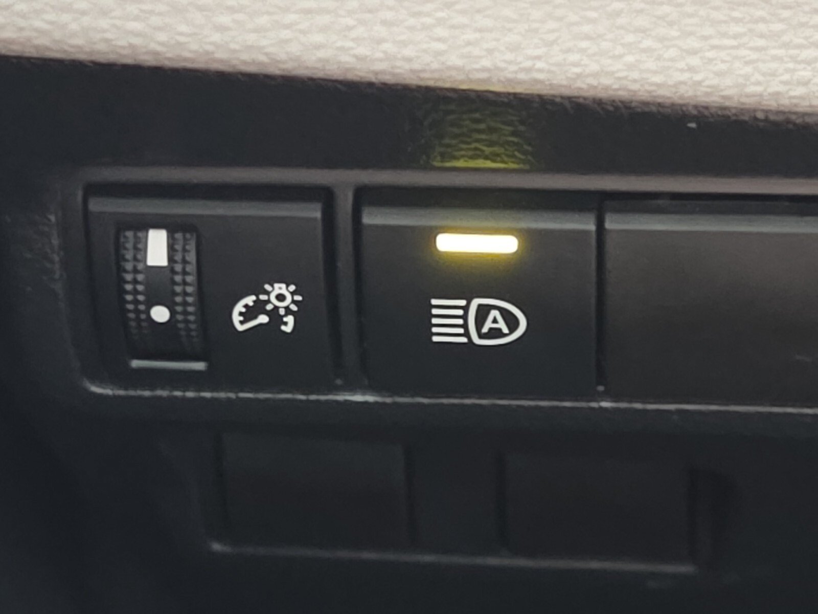 Certified 2023 Toyota Corolla Cross L FWD image 20