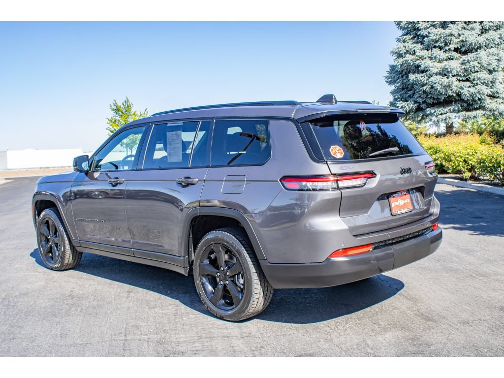 Used 2023 Jeep Grand Cherokee L Laredo AWD/4WD image 6