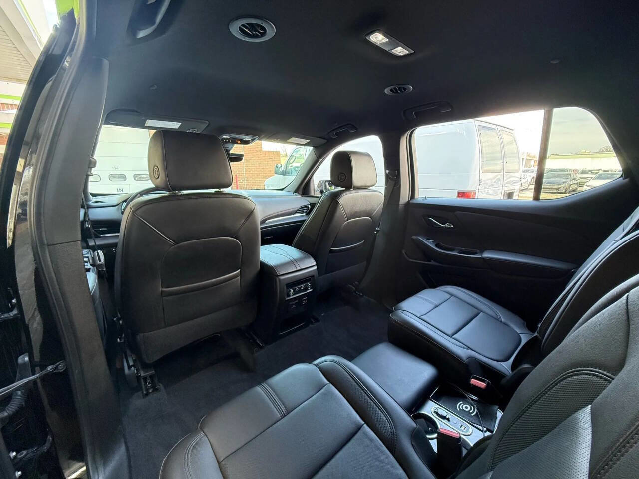 Used 2023 Chevrolet Traverse RS image 10