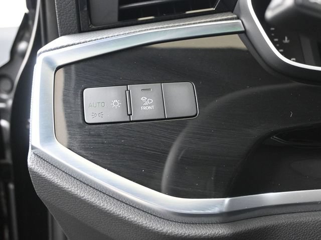 Used 2024 Audi Q3 2.0T Premium w/ Convenience Package AWD/4WD image 27