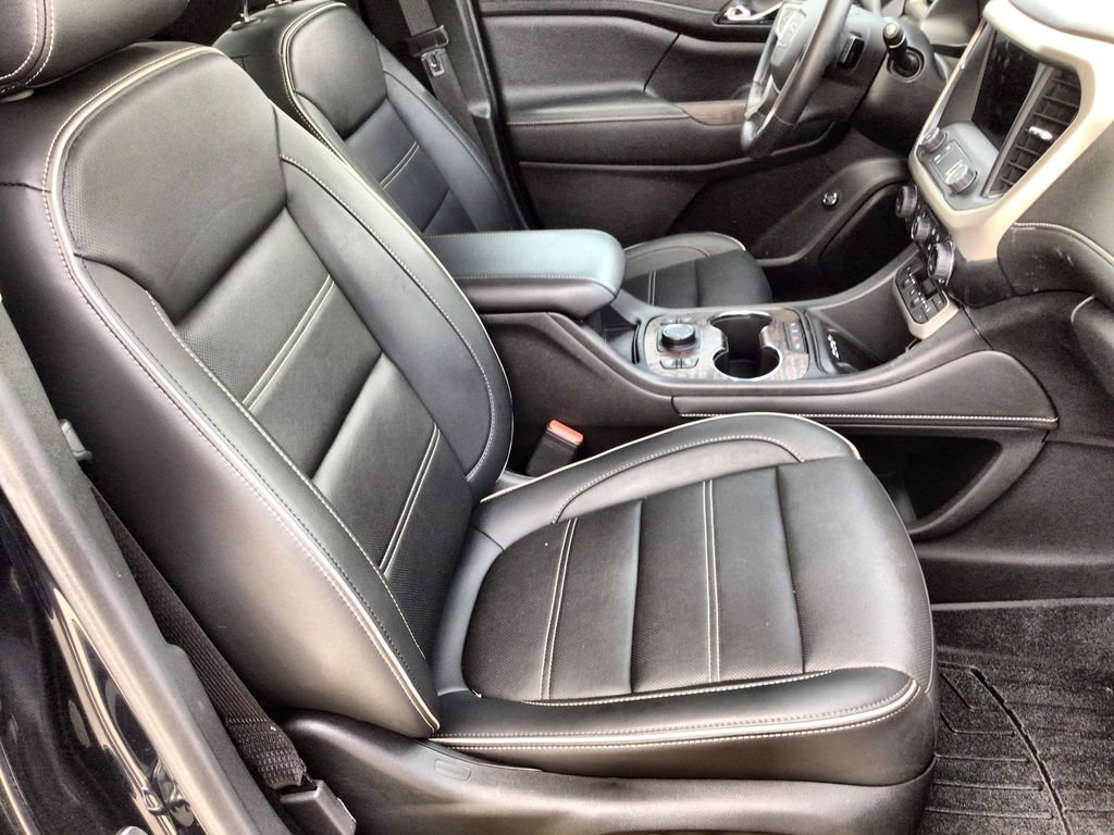 Used 2022 GMC Acadia Denali w/ Denali Ultimate Package FWD image 29