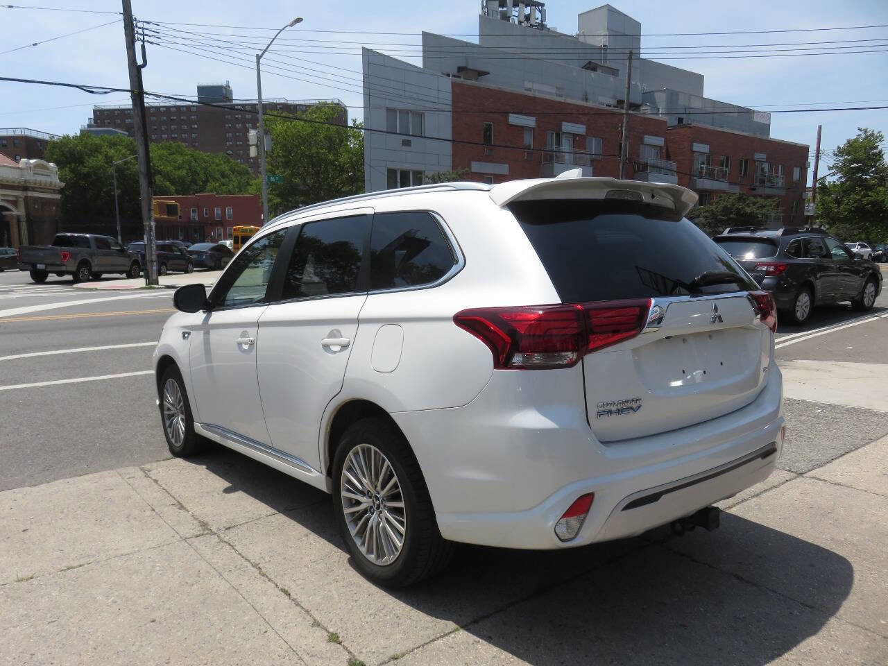 Used 2020 Mitsubishi Outlander SEL image 4