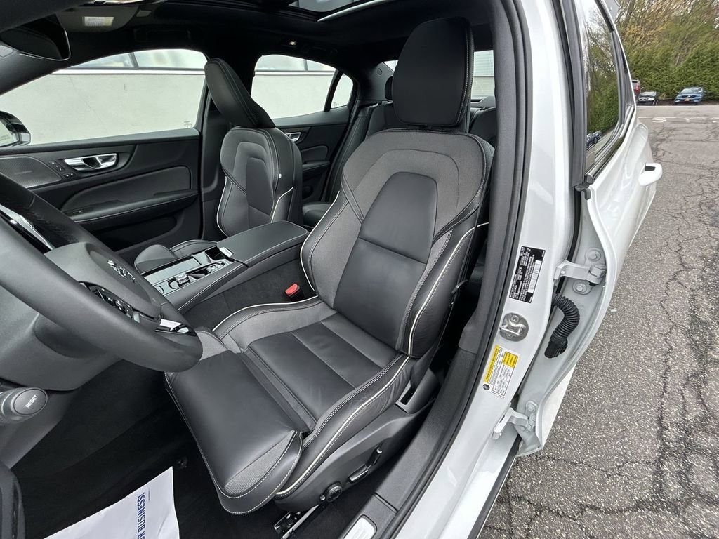 Certified 2025 Volvo S60 T8 Ultra AWD/4WD image 15