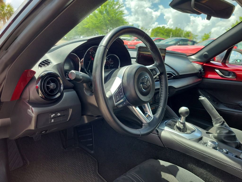 Used 2024 MAZDA MX-5 Miata Club w/ Weather Package image 12