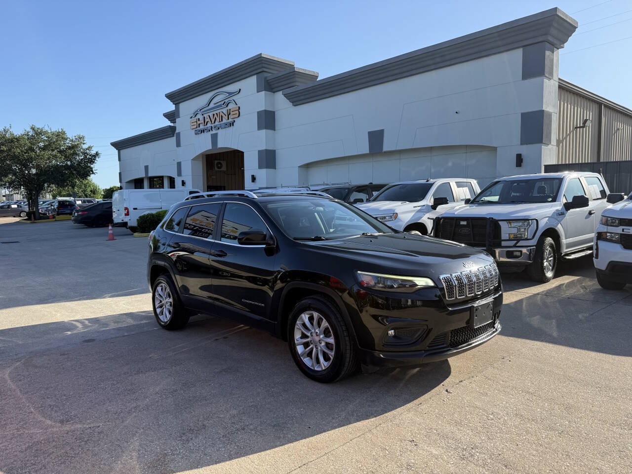 Used 2019 Jeep Cherokee Latitude w/ Popular Appearance Group FWD image 40