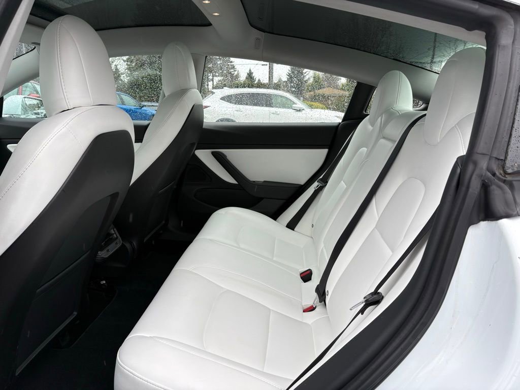 Used 2018 Tesla Model 3 Long Range image 14