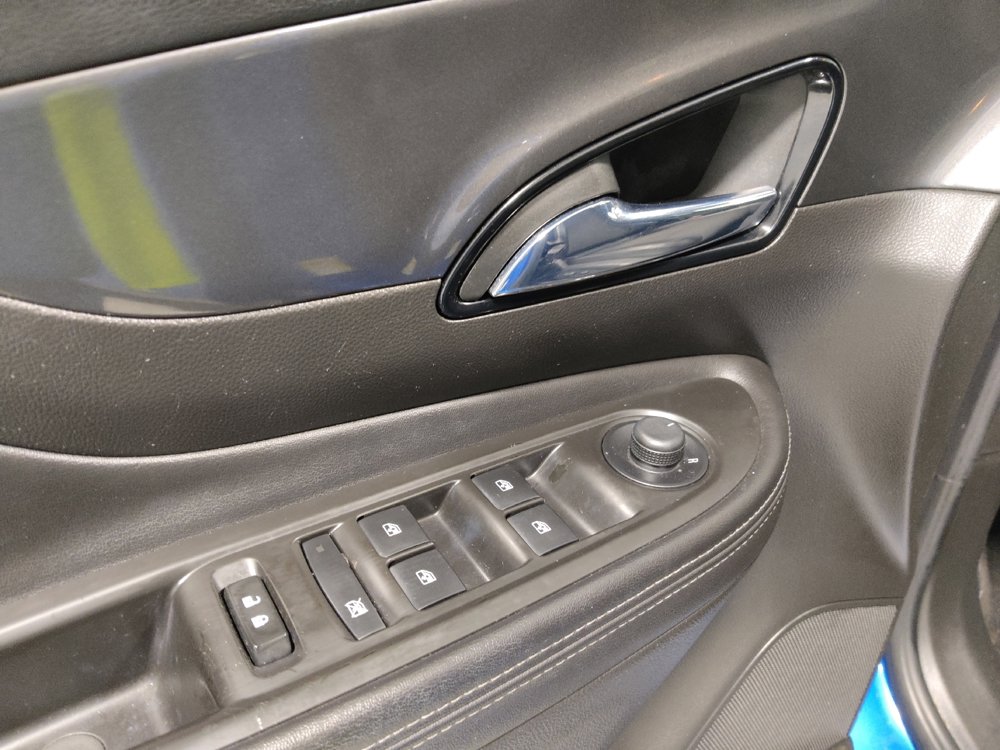 Used 2018 Buick Encore Preferred image 27