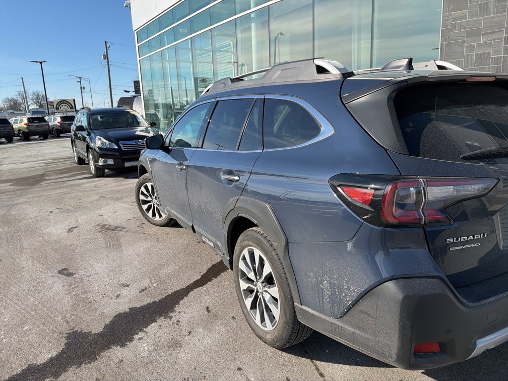 Used 2023 Subaru Outback Touring XT image 3