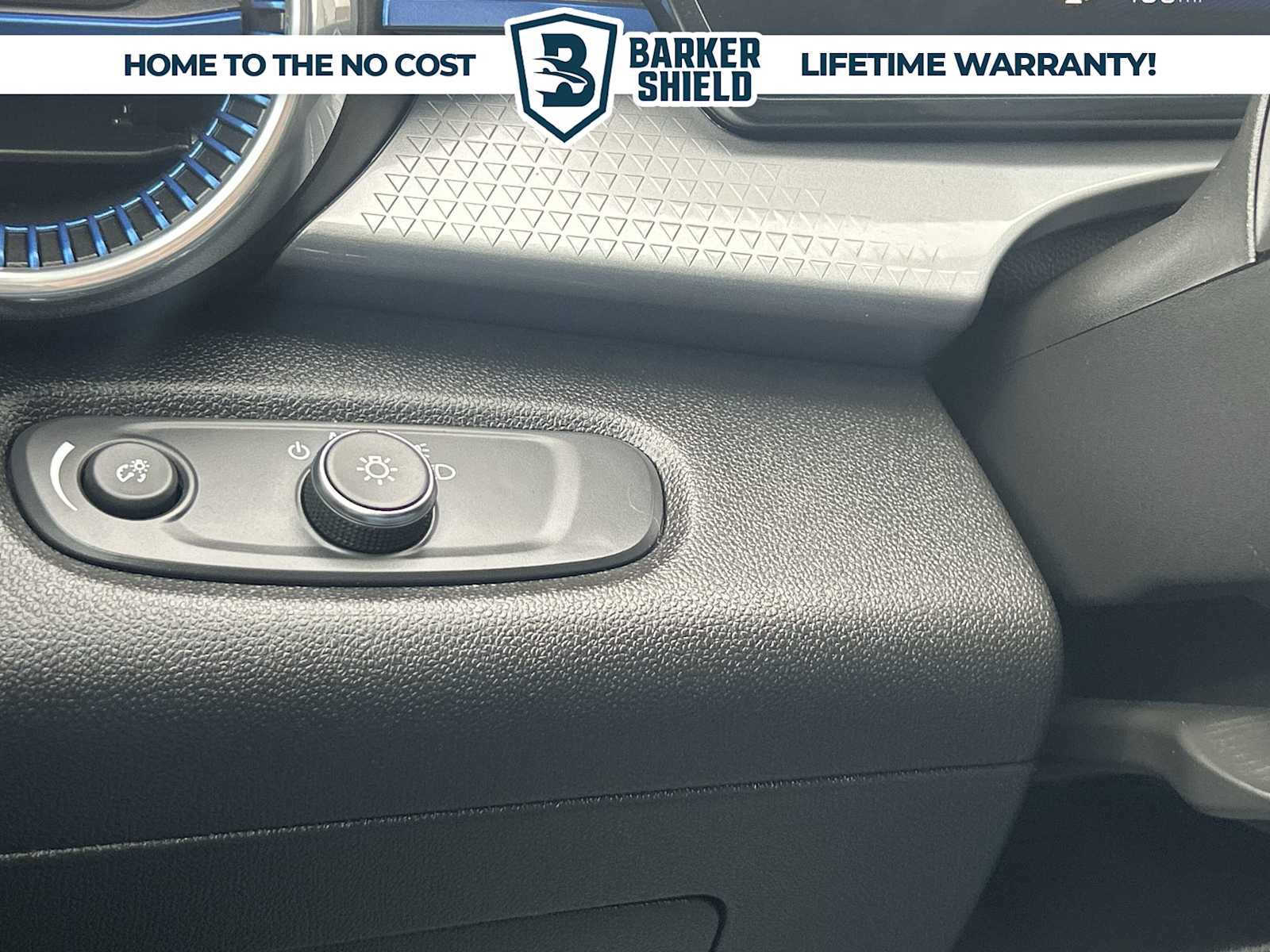 Used 2024 Chevrolet Trax LT w/ Driver Confidence Package image 16