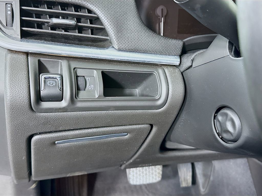 Used 2015 Cadillac XTS Luxury w/ Driver Awareness Package image 20