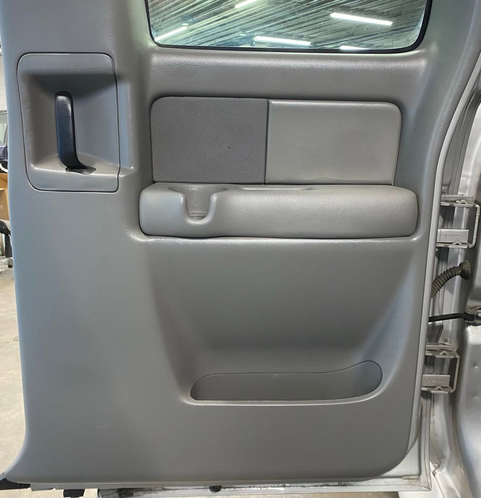 Used 2004 Chevrolet Silverado 3500 LT image 43