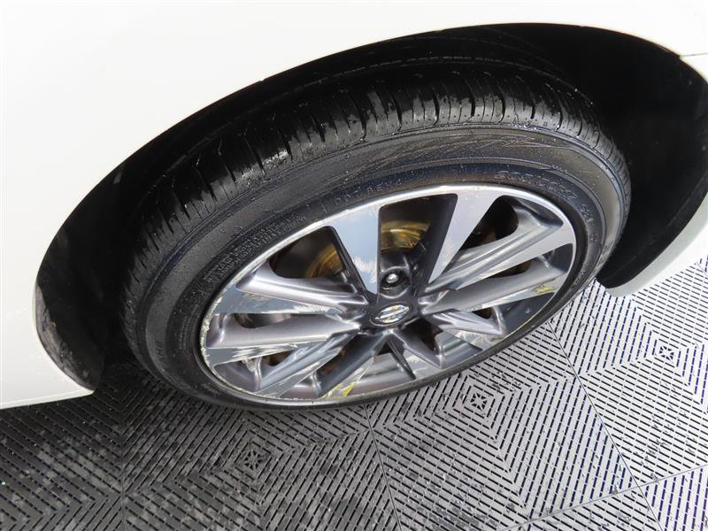 Used 2014 Nissan Sentra SV image 9