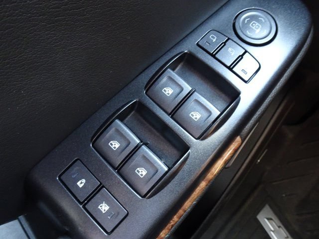 Used 2018 Chevrolet Tahoe Premier AWD/4WD image 26