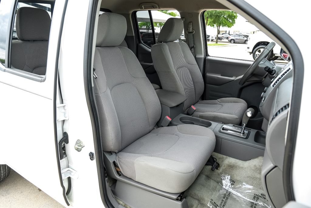 Used 2018 Nissan Frontier SV RWD image 31