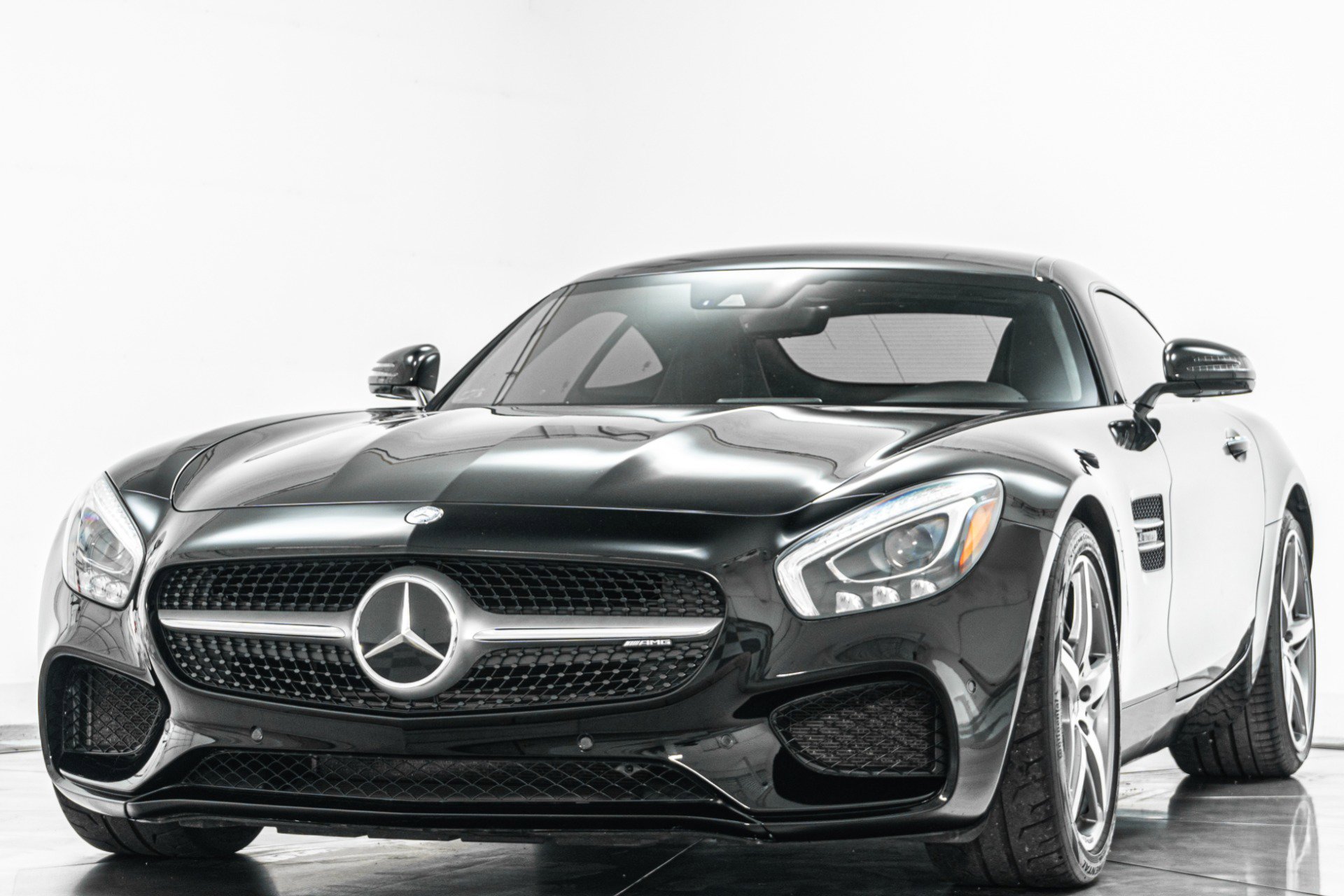 Used 2017 Mercedes-Benz AMG GT Coupe image 5