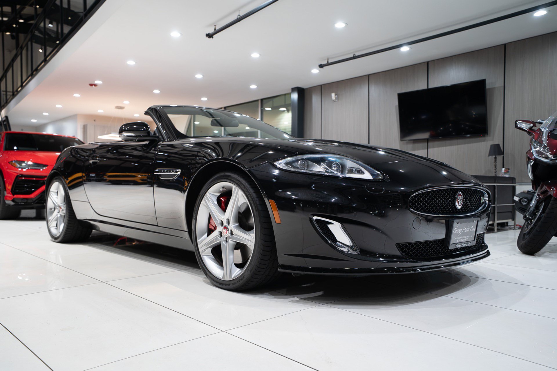Used 2015 Jaguar XKR R RWD image 31