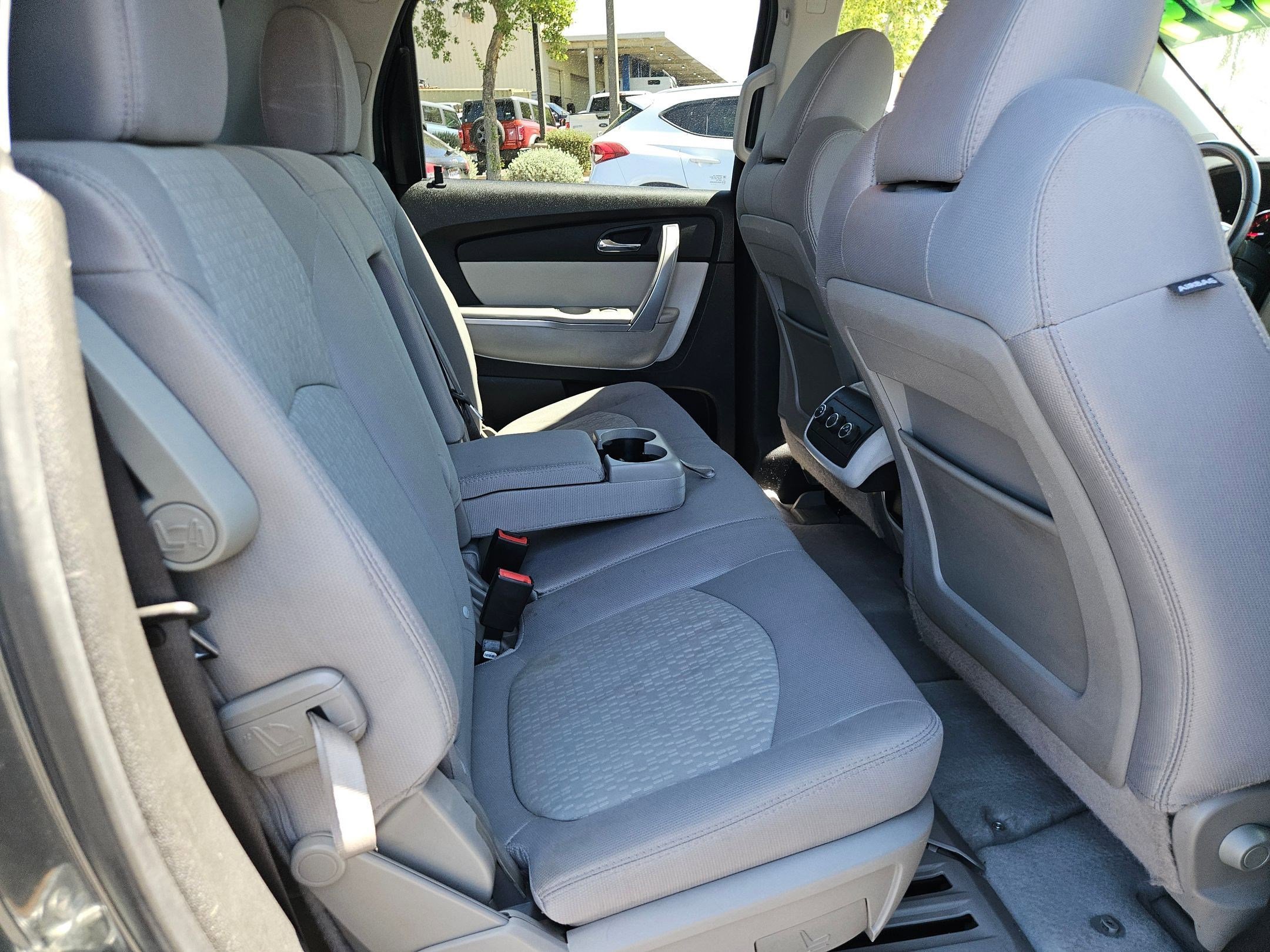 Used 2011 GMC Acadia SL w/ Preferred Package image 23