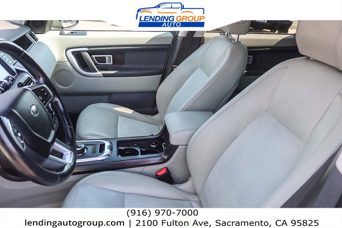 Used 2018 Land Rover Discovery Sport SE image 15