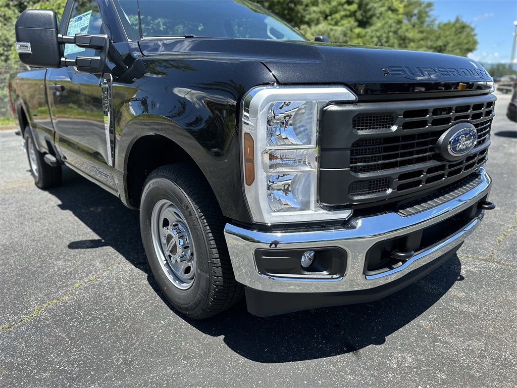 New 2025 Ford F250 XL w/ XL Chrome Package image 21