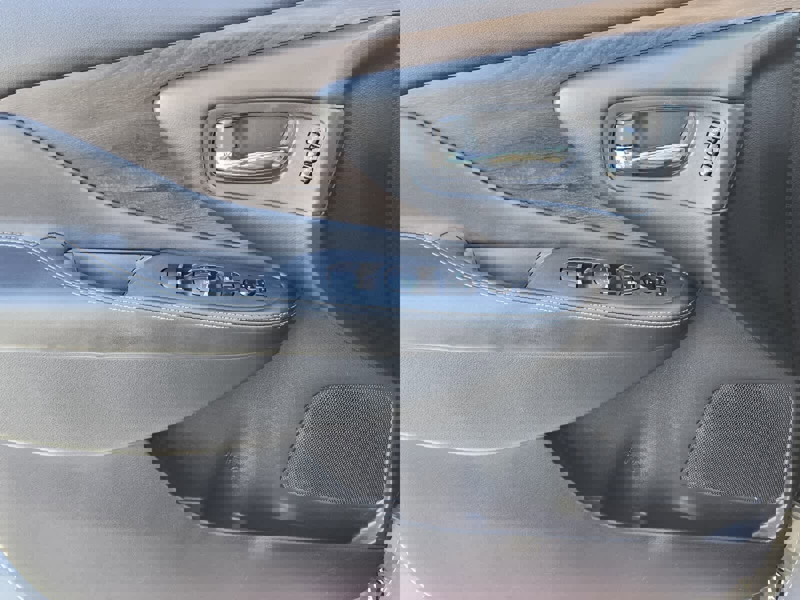 Used 2023 Nissan Murano Platinum w/ Cargo Package image 17