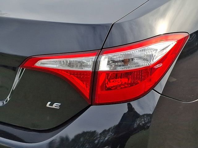Used 2015 Toyota Corolla LE image 12
