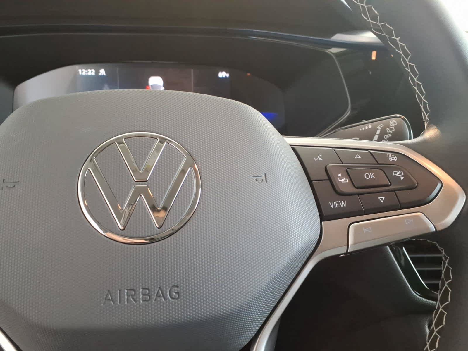 Used 2024 Volkswagen Taos SE AWD/4WD image 19