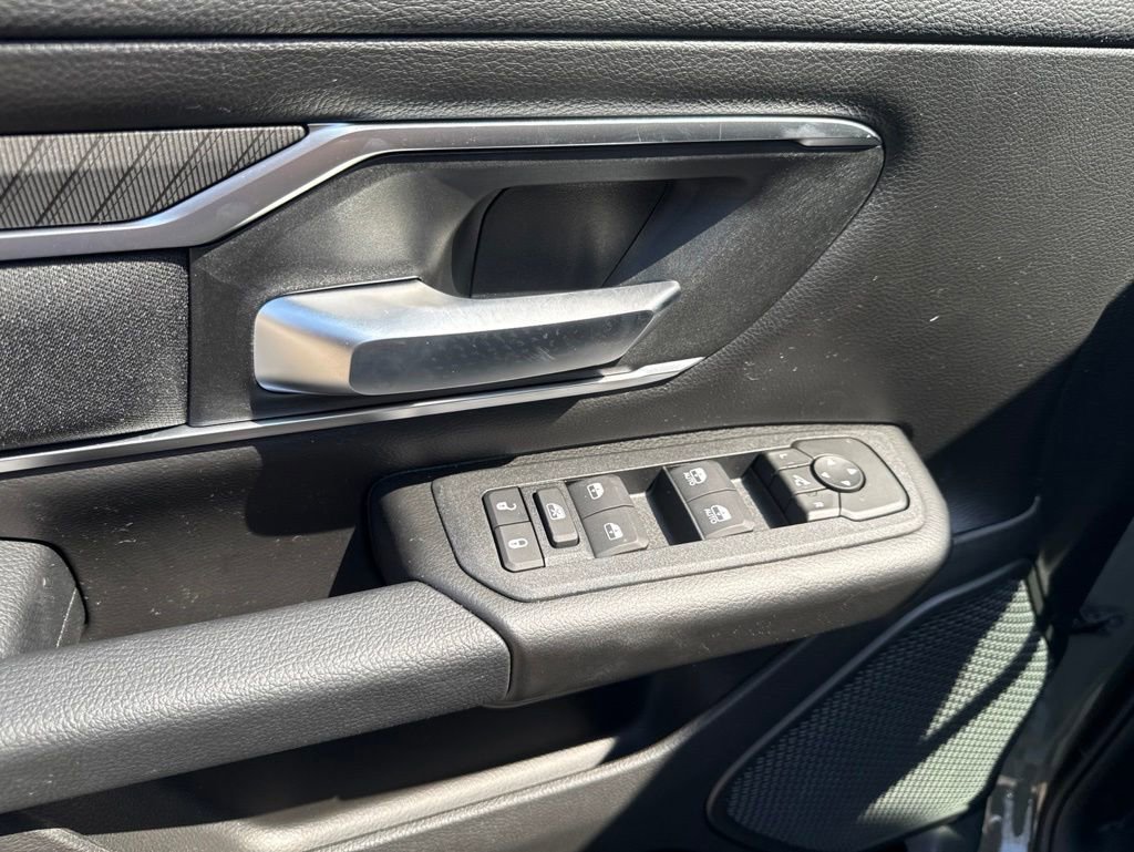 New 2026 RAM 1500 4x4 Crew Cab image 21
