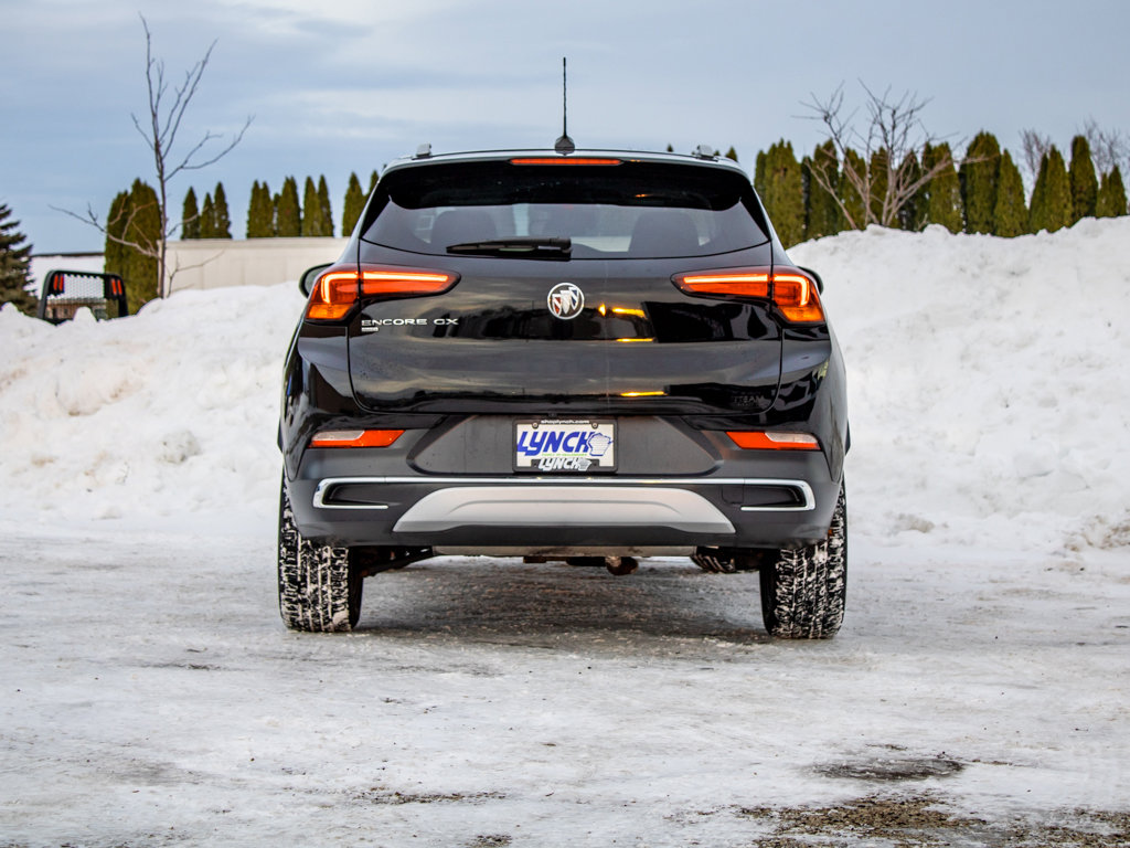 Used 2022 Buick Encore GX Essence w/ Experience Buick Package image 3