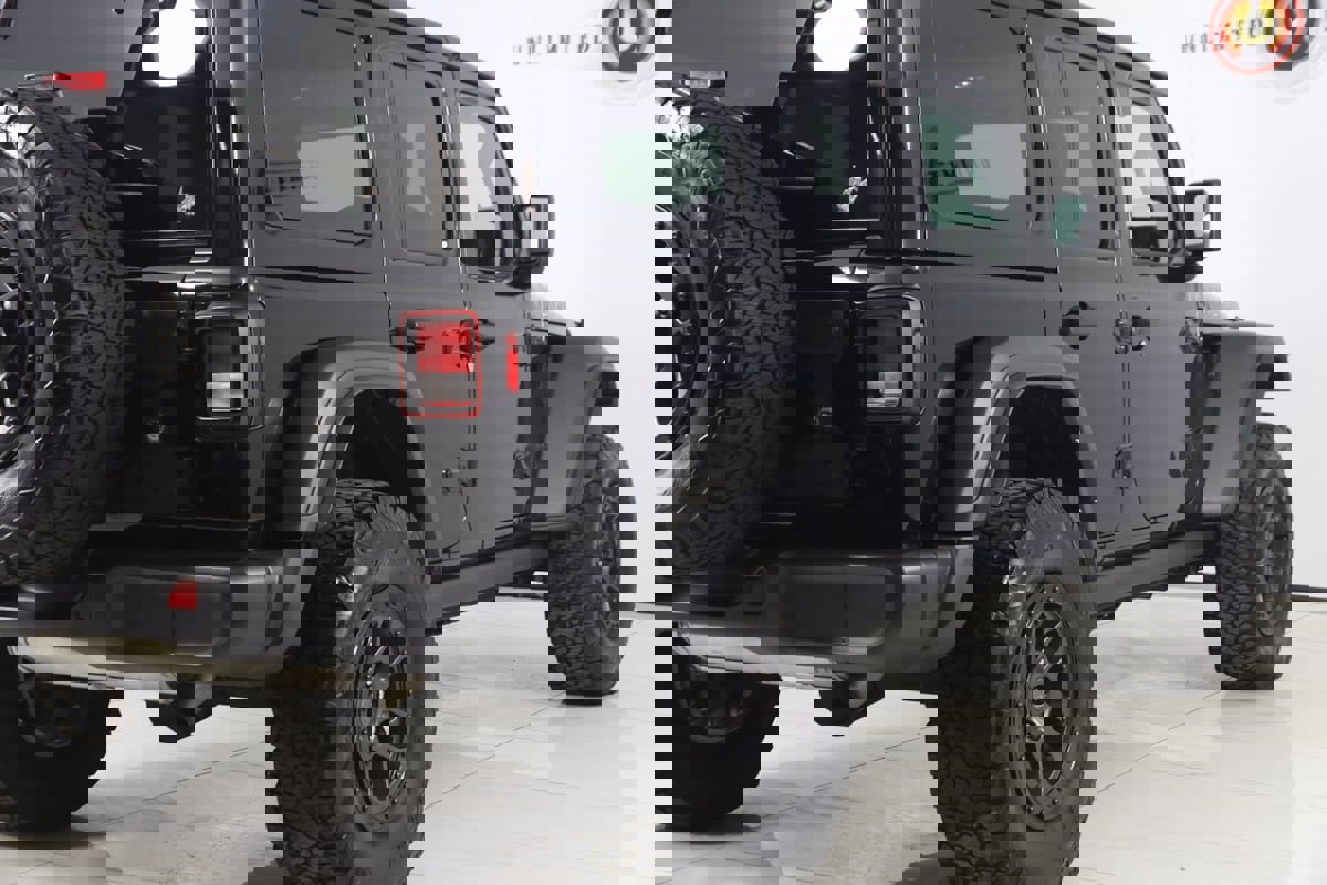 Used 2022 Jeep Wrangler Unlimited Sport image 39