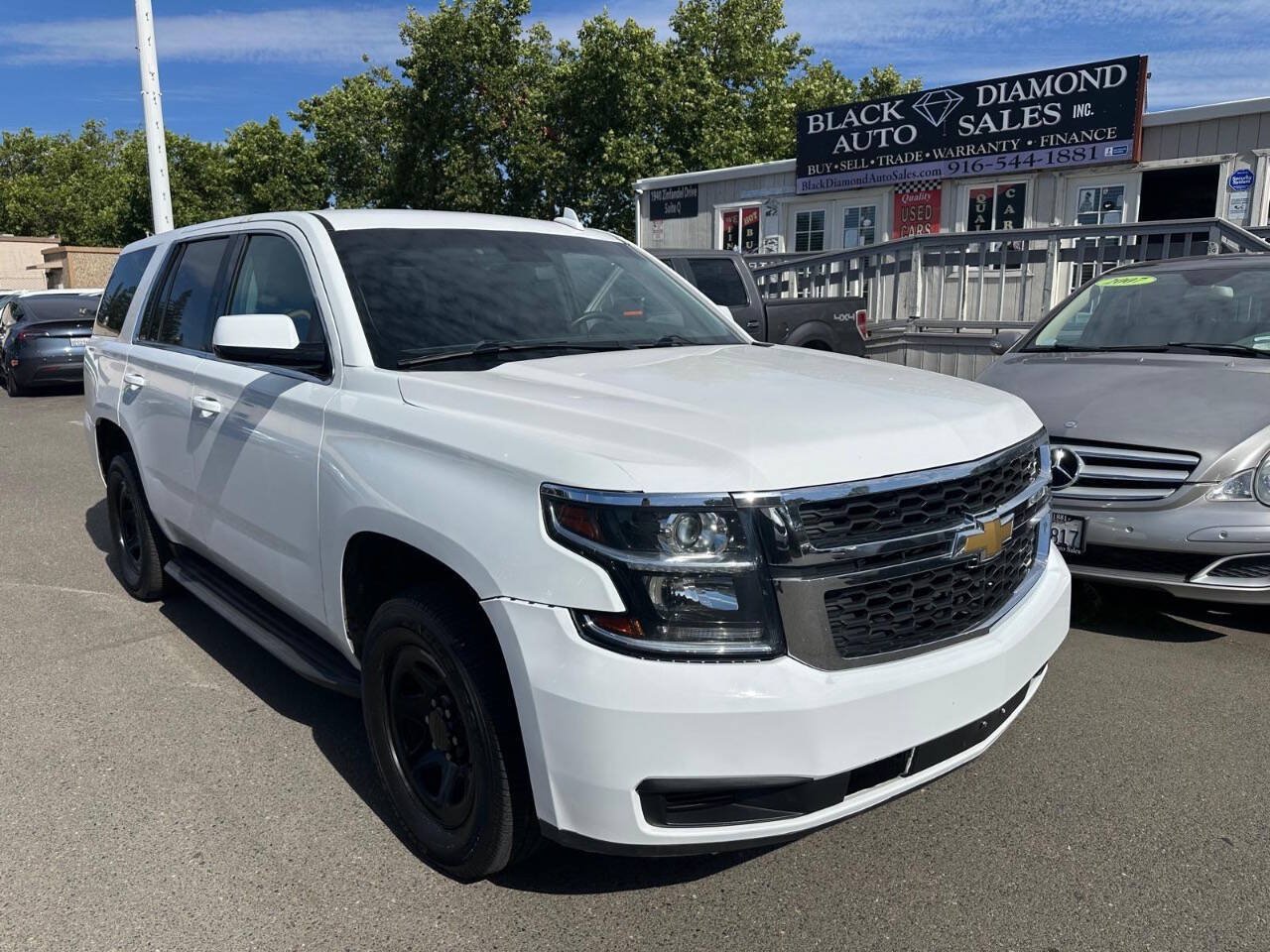 Used 2015 Chevrolet Tahoe 4WD w/ Remote Keyless Entry Package image 4