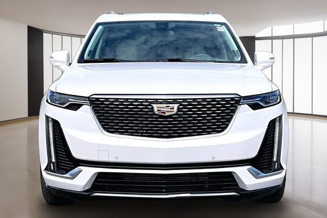 Used 2023 Cadillac XT6 Premium Luxury AWD/4WD image 2
