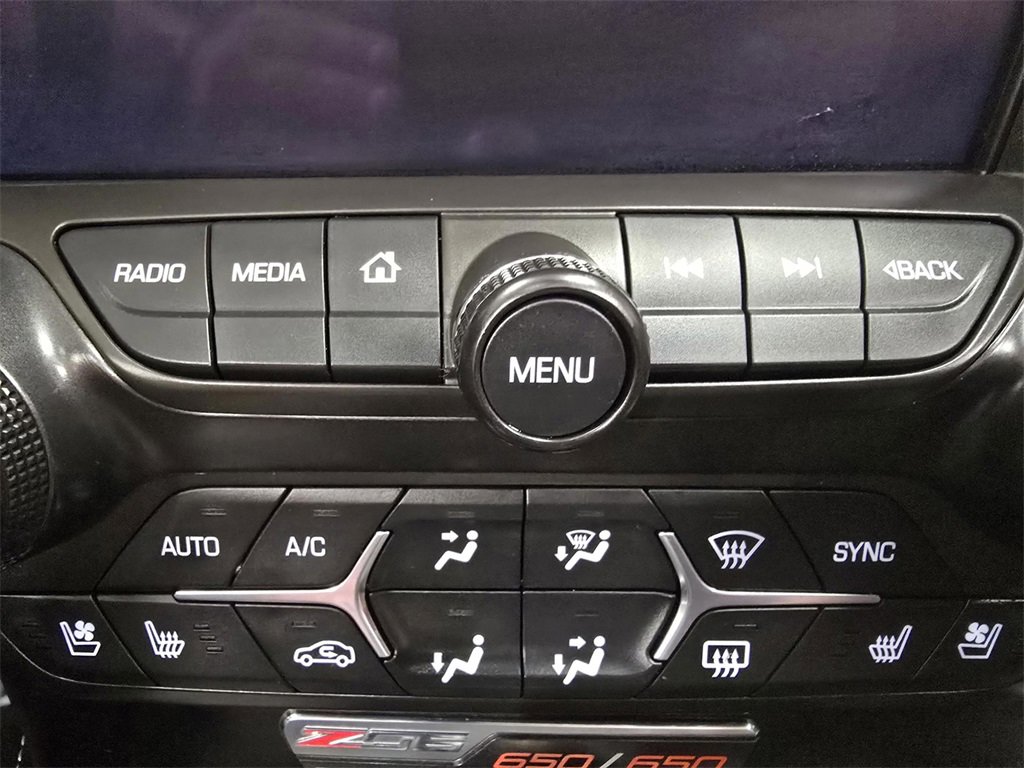 Used 2015 Chevrolet Corvette Z06 w/ 3LZ Preferred Equipment Group image 33