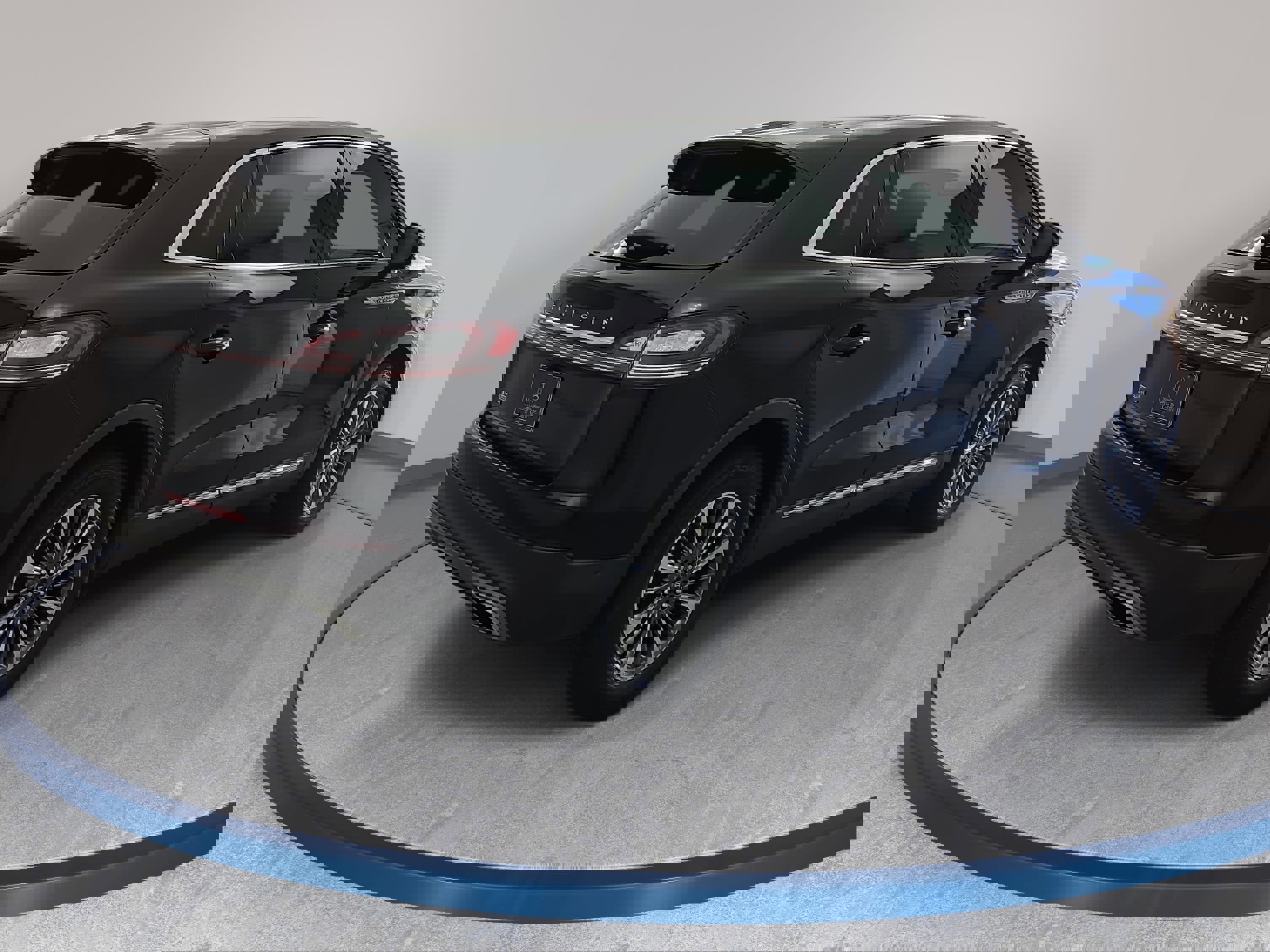 Used 2023 Lincoln Nautilus Reserve image 5