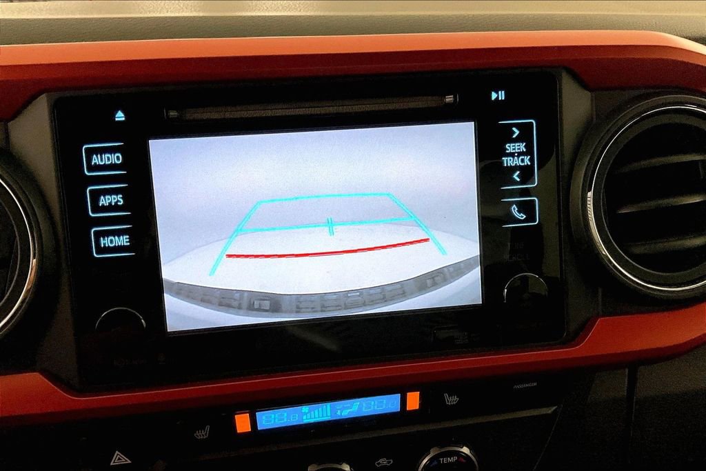 Used 2017 Toyota Tacoma TRD Off-Road w/ Premium & Technology Package image 14