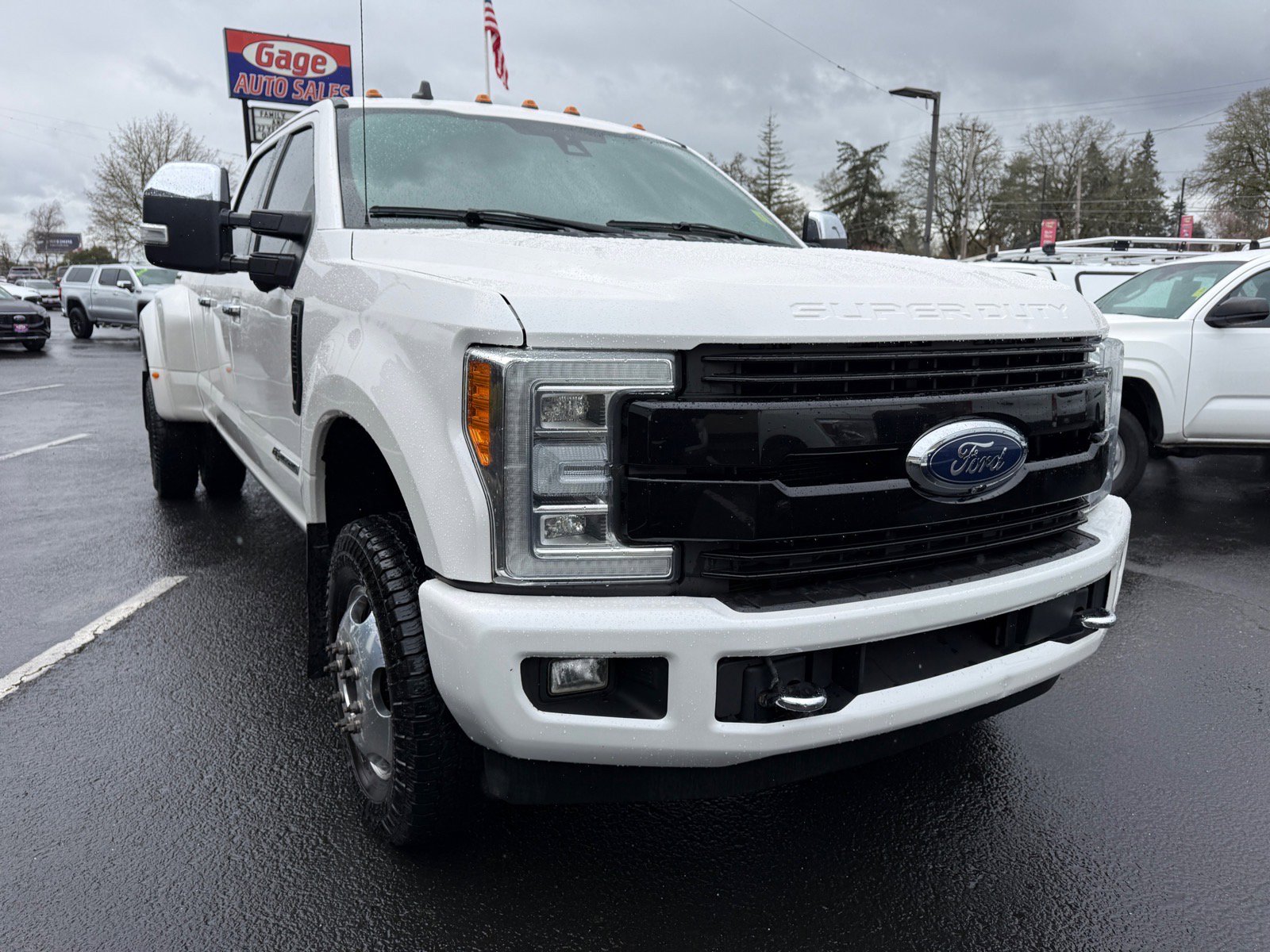 Used 2019 Ford F350 Platinum w/ Platinum Ultimate Package image 18