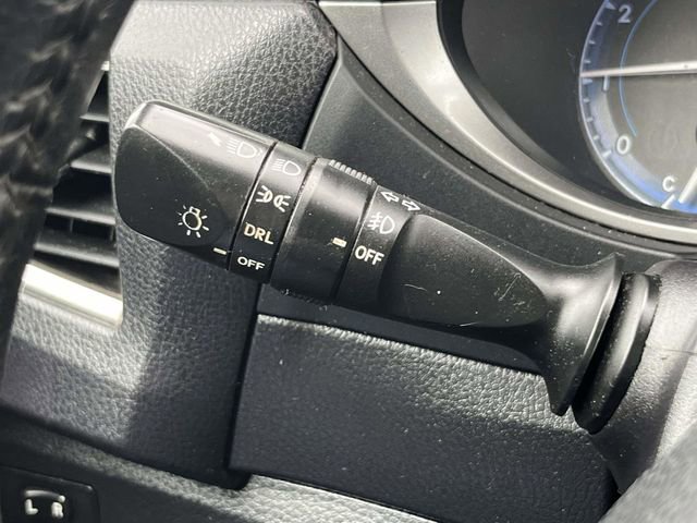 Used 2015 Toyota Corolla S w/ Driver Convenience Package image 27