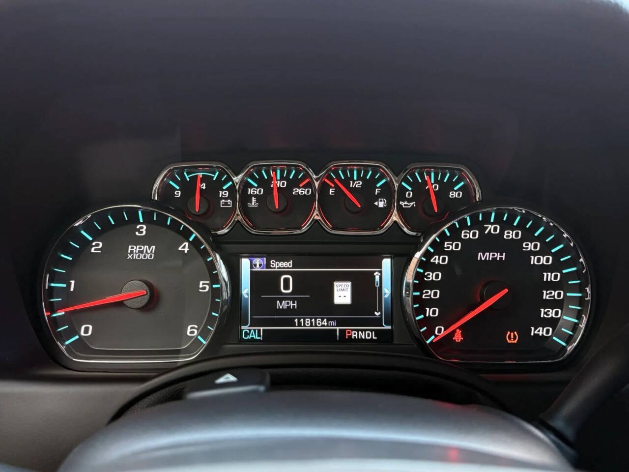 Used 2019 Chevrolet Tahoe LT w/ LT Signature Package AWD/4WD image 7