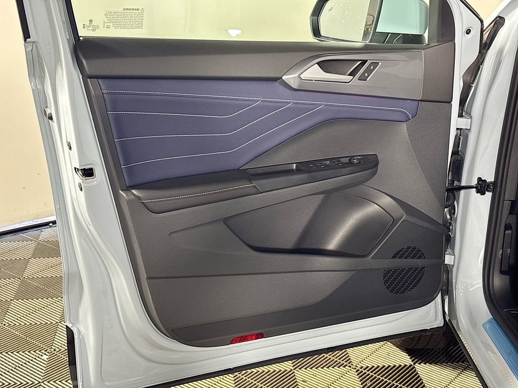 New 2026 Volkswagen Taos SEL AWD/4WD image 10