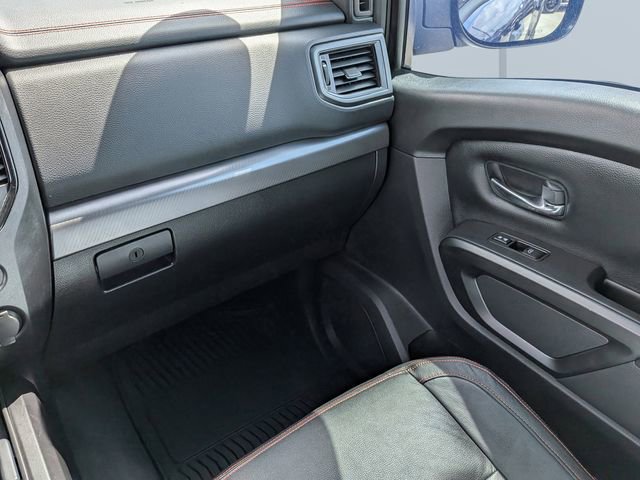 Used 2021 Nissan Titan PRO-4X w/ Pro-4x Convenience Package AWD/4WD image 16